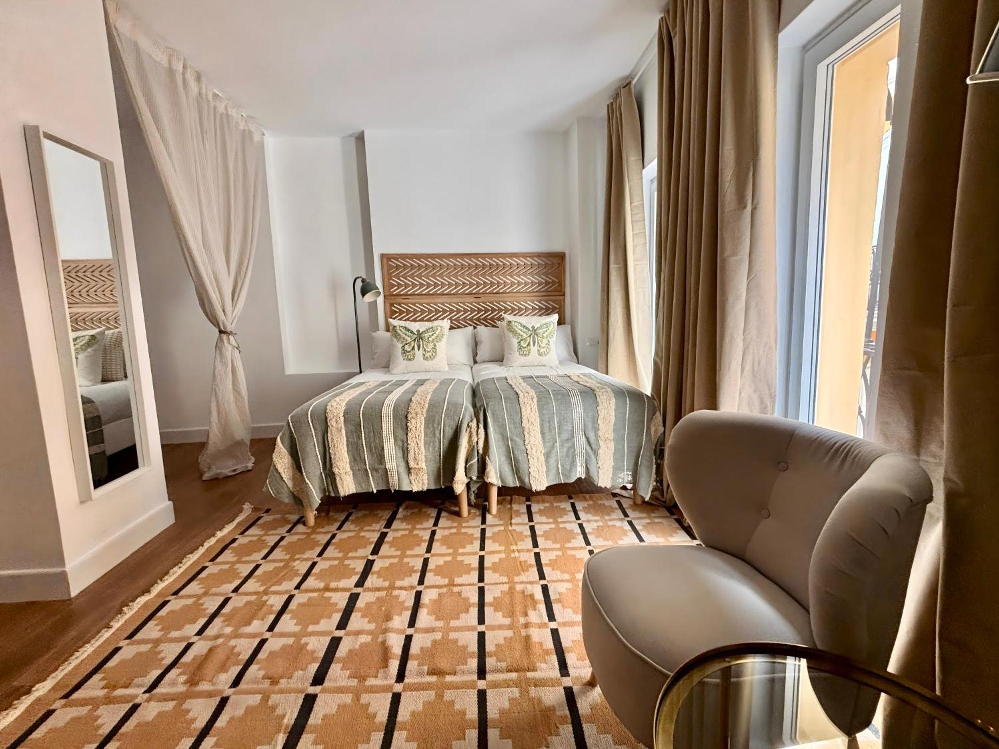 Eva Recommends Lineros Apartment Севиля Екстериор снимка