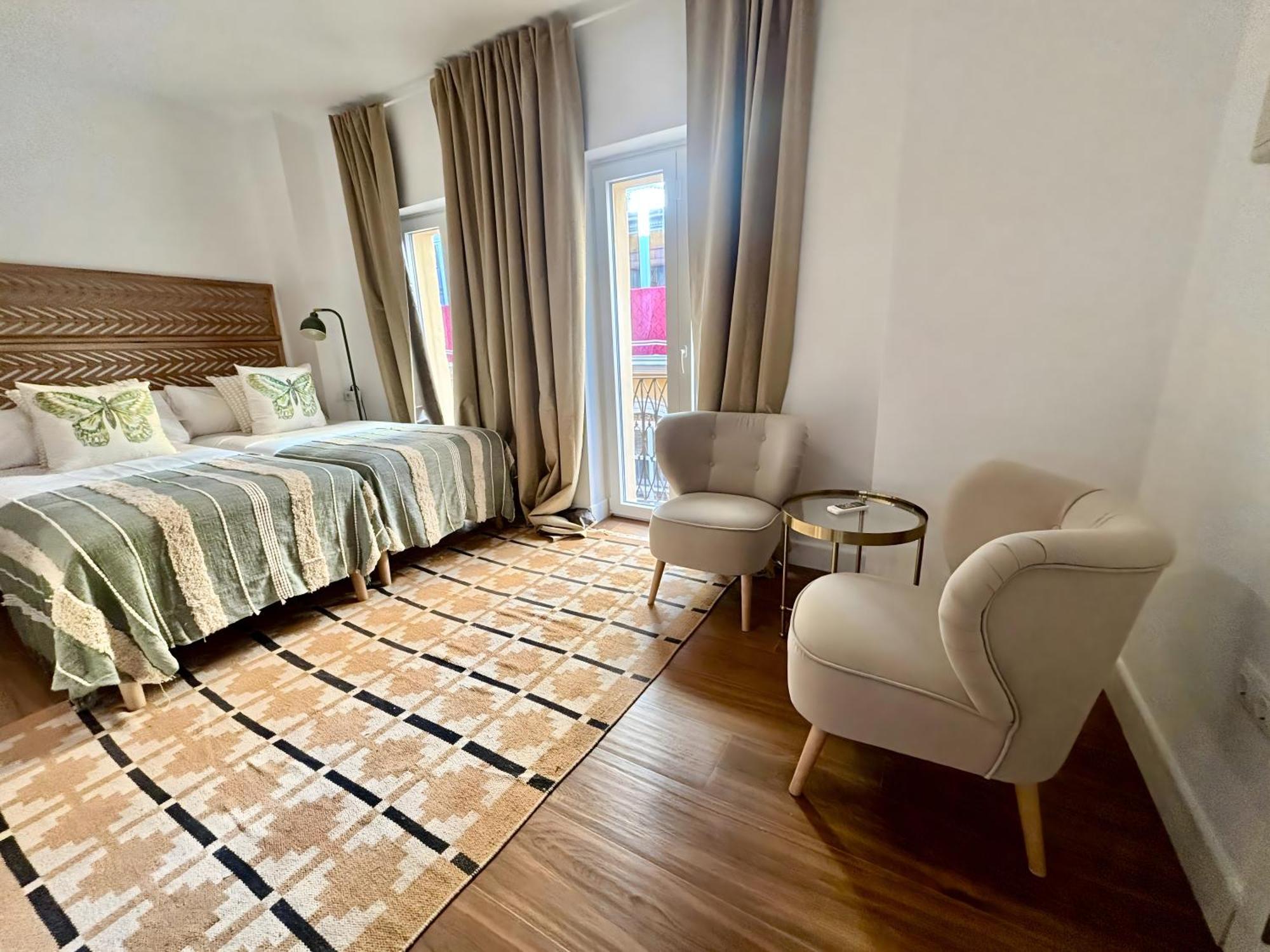 Eva Recommends Lineros Apartment Севиля Екстериор снимка